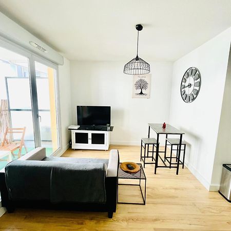 Appartement Avec Place De Parking Et Piscine Villefranche-sur-Saône Екстериор снимка